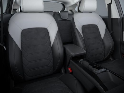 Ford Puma Gen-E Premium 44 kWh | Achteruitrijcamera | Apple Carplay/Android Auto|telefoonintegratie premium | Cru... ActivLease financial lease