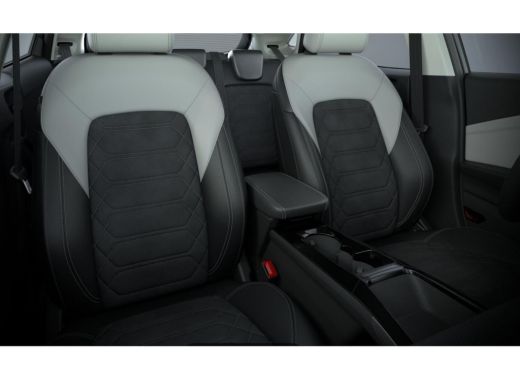 Ford Puma Gen-E Premium 44 kWh | Achteruitrijcamera | Cruise control adaptief | Elektrisch glazen panorama-dak ActivLease financial lease