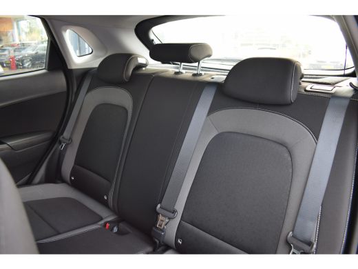 Hyundai Kona 1.6 GDI HEV Comfort | Trekhaak | Apple CarPlay | Camera | ACC ActivLease financial lease