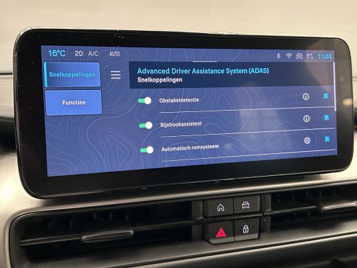 Jeep Avenger Summit 54 kWh LED | Climate | Cruise | LMV | Camera |  | 11 kW lader | Achteruitrijcamera | Apple... ActivLease financial lease