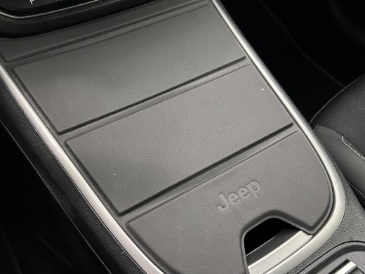 Jeep Avenger Summit 54 kWh LED | Climate | Cruise | LMV | Camera |  | 11 kW lader | Achteruitrijcamera | Apple... ActivLease financial lease