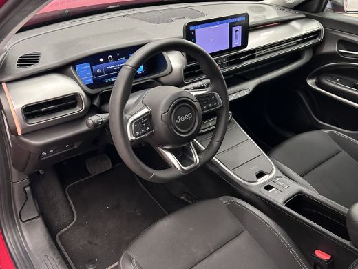 Jeep Avenger Summit 54 kWh LED | Climate | Cruise | LMV | Camera |  | 11 kW lader | Achteruitrijcamera | Apple... ActivLease financial lease