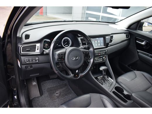 Kia Niro 1.6 GDi Hybrid ExecutiveLine | Trekhaak | Half Leer | Camera | CarPlay ActivLease financial lease