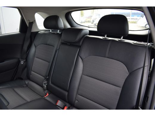 Kia Niro 1.6 GDi Hybrid ExecutiveLine | Trekhaak | Half Leer | Camera | CarPlay ActivLease financial lease