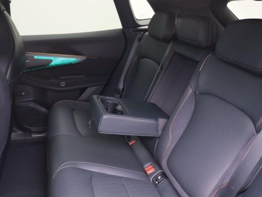 Lynk & Co 08 1.5 More 350PK Aut. Pano-Schuifdak, Matrix LED-Verlichting, Harman Kardon Audio, Keyless, Side As... ActivLease financial lease