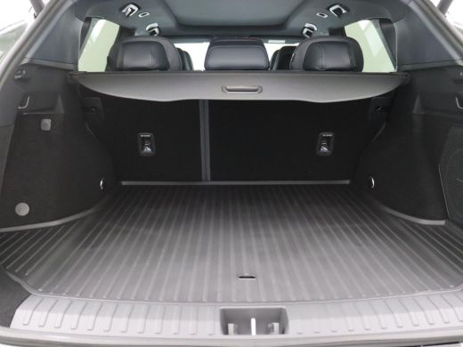 Lynk & Co 08 1.5 More 350PK Aut. Pano-Schuifdak, Matrix LED-Verlichting, Harman Kardon Audio, Keyless, Side As... ActivLease financial lease