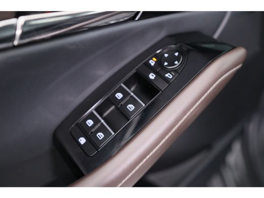 Mazda CX-30 2.0 e-SkyActiv-X M Hybrid Luxury | Trekhaak | Lederen bekleding | Elektr Stoel + Mem | Adaptive C... ActivLease financial lease