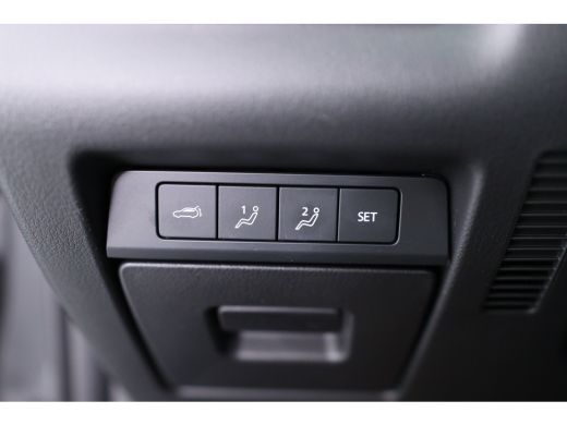 Mazda CX-30 2.0 e-SkyActiv-X M Hybrid Luxury | Trekhaak | Lederen bekleding | Elektr Stoel + Mem | Adaptive C... ActivLease financial lease