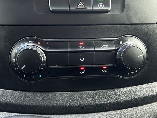 Mercedes-Benz Vito 110 CDI 110 PK / L2H1 / 1e EIGENAAR / TREKHAAK / AIRCO / BLUETOOTH ActivLease financial lease