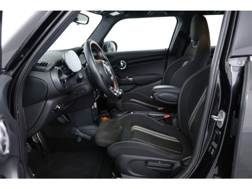 Mini Cooper 1.5 JCW Trim Pakket | Serious Business Pakket | Harman-Kardon | Led Union Jack | 17 inch | Climat... ActivLease financial lease