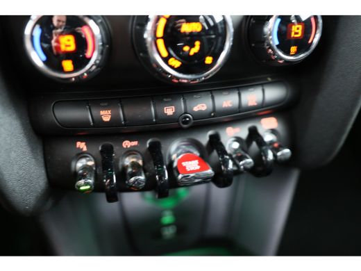 Mini Cooper 1.5 JCW Trim Pakket | Serious Business Pakket | Harman-Kardon | Led Union Jack | 17 inch | Climat... ActivLease financial lease