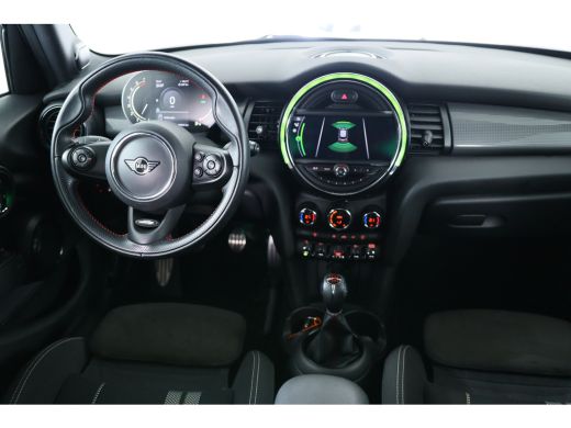 Mini Cooper 1.5 JCW Trim Pakket | Serious Business Pakket | Harman-Kardon | Led Union Jack | 17 inch | Climat... ActivLease financial lease