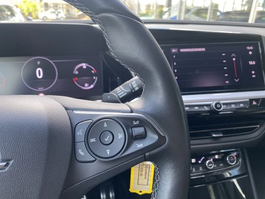 Opel Grandland 1.2 130PK TURBO LEVEL 4/GS-LINE AUTOMAAT | STUUR, STOEL &VOORRUITVERWARMING| AGR COMFORTSTOELEN| ... ActivLease financial lease