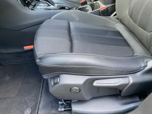 Opel Grandland 1.2 130PK TURBO LEVEL 4/GS-LINE AUTOMAAT | STUUR, STOEL &VOORRUITVERWARMING| AGR COMFORTSTOELEN| ... ActivLease financial lease