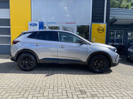 Opel Grandland 1.2 130PK TURBO LEVEL 4/GS-LINE AUTOMAAT | STUUR, STOEL &VOORRUITVERWARMING| AGR COMFORTSTOELEN| ... ActivLease financial lease