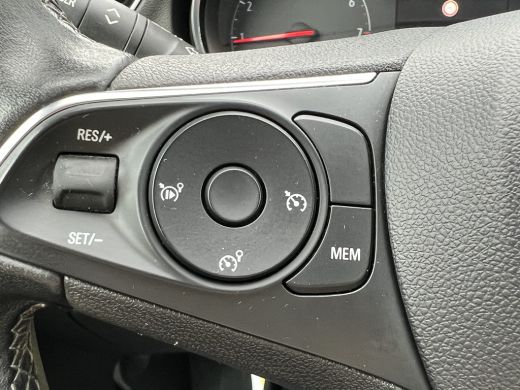 Opel Grandland X 1.2 130PK Turbo Innovation | KEYLESS ENTRY & START| CAMERA| NAVIGATIE| AGR-COMFORTSTOELEN| PARKEE... ActivLease financial lease