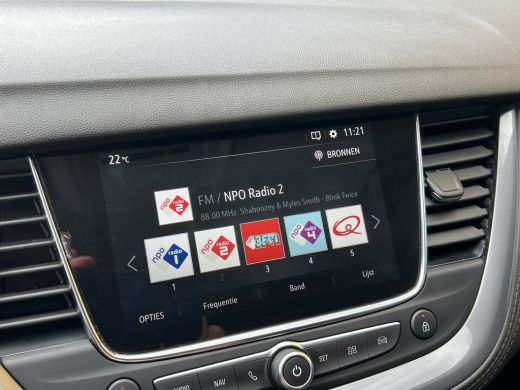 Opel Grandland X 1.2 130PK Turbo Innovation | KEYLESS ENTRY & START| CAMERA| NAVIGATIE| AGR-COMFORTSTOELEN| PARKEE... ActivLease financial lease