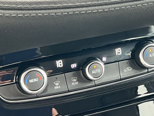 Opel Grandland X 1.2 130PK Turbo Innovation | KEYLESS ENTRY & START| CAMERA| NAVIGATIE| AGR-COMFORTSTOELEN| PARKEE... ActivLease financial lease