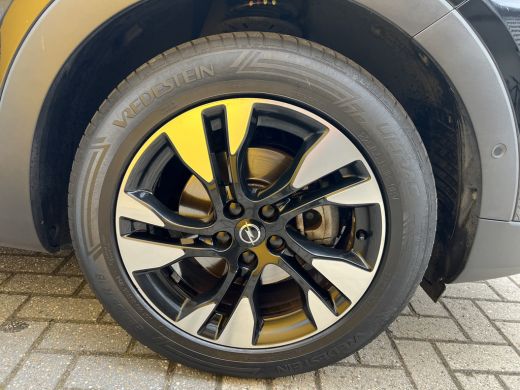 Opel Grandland X 1.2 130PK Turbo Innovation | KEYLESS ENTRY & START| CAMERA| NAVIGATIE| AGR-COMFORTSTOELEN| PARKEE... ActivLease financial lease