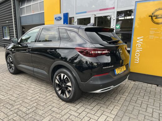 Opel Grandland X 1.2 130PK Turbo Innovation | KEYLESS ENTRY & START| CAMERA| NAVIGATIE| AGR-COMFORTSTOELEN| PARKEE... ActivLease financial lease
