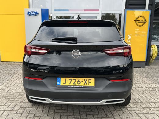 Opel Grandland X 1.2 130PK Turbo Innovation | KEYLESS ENTRY & START| CAMERA| NAVIGATIE| AGR-COMFORTSTOELEN| PARKEE... ActivLease financial lease