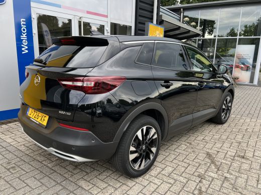 Opel Grandland X 1.2 130PK Turbo Innovation | KEYLESS ENTRY & START| CAMERA| NAVIGATIE| AGR-COMFORTSTOELEN| PARKEE... ActivLease financial lease