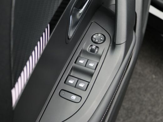 Peugeot 2008 1.2 Hybrid 145 Allure | Achteruitrijcamera | Airco (automatisch) | Apple Carplay/Android Auto|tel... ActivLease financial lease