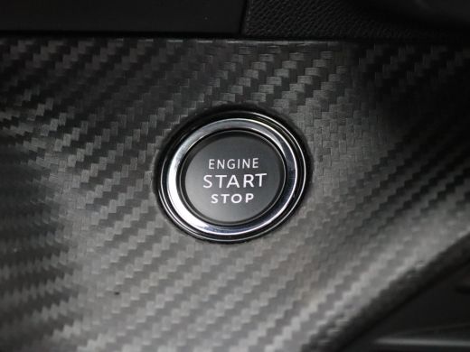 Peugeot 2008 1.2 PureTech 100 Allure | Achteruitrijcamera | Airco (automatisch) | Apple Carplay/Android Auto|t... ActivLease financial lease