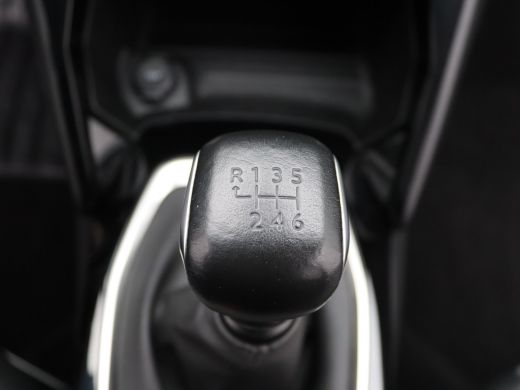 Peugeot 2008 1.2 PureTech 100 Allure | Achteruitrijcamera | Airco (automatisch) | Apple Carplay/Android Auto|t... ActivLease financial lease