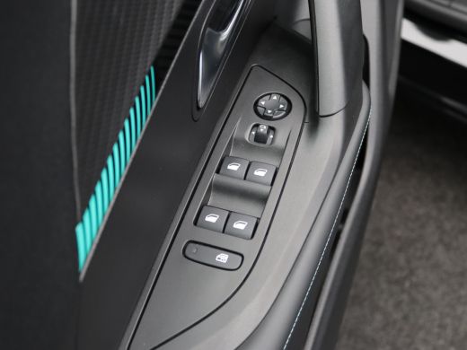 Peugeot 2008 1.2 PureTech 100 Allure | Achteruitrijcamera | Airco (automatisch) | Apple Carplay/Android Auto|t... ActivLease financial lease