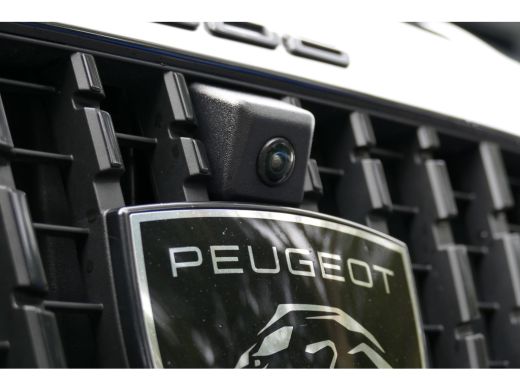 Peugeot 2008 1.2 PureTech 130 GT / NAVI / ALCANTARA / PDC / CLIMA / 17"LMV / CAMERA V+A / KEYLESS / MASSAGESTO... ActivLease financial lease
