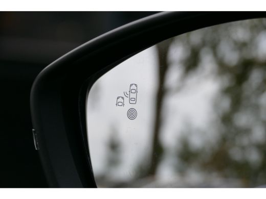 Peugeot 2008 1.2 PureTech 130 GT / NAVI / ALCANTARA / PDC / CLIMA / 17"LMV / CAMERA V+A / KEYLESS / MASSAGESTO... ActivLease financial lease