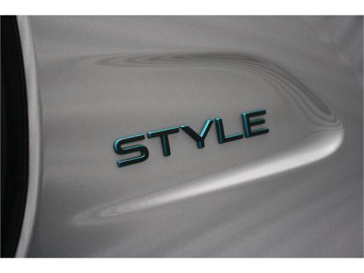 Peugeot 208 1.2 PURETECH 75PK STYLE / NAVI / AIRCO / LED / PDC / 16" LMV / CAMERA / DIRECT LEVERBAAR / €4.276... ActivLease financial lease