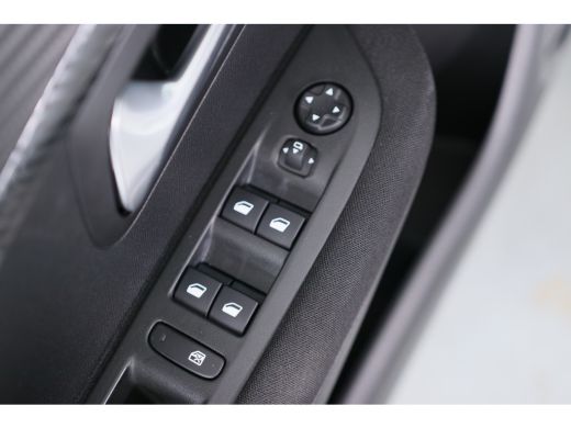 Peugeot 208 1.2 PureTech Active Pack | Parkeersensoren | Apple Carplay & Android Auto | Cruise Control | Airc... ActivLease financial lease