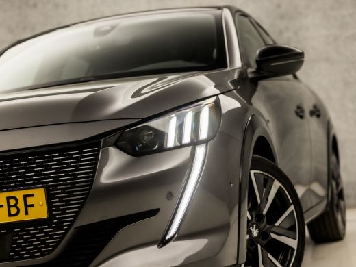 Peugeot 208 1.2 PureTech GT-Line Sport (PANORAMADAK, VIRTUAL COCKPIT, APPLE CARPLAY, 360 CAMERA, LEDER, SPORT... ActivLease financial lease