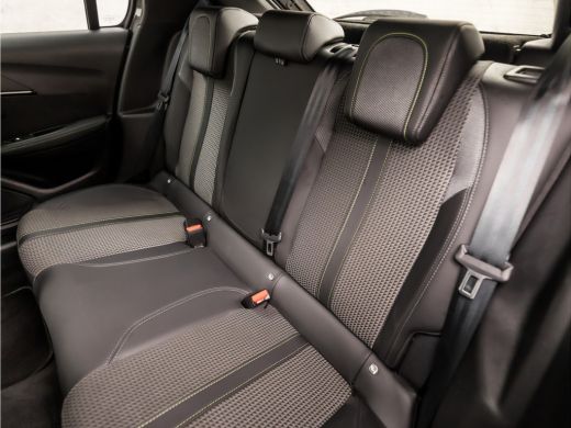 Peugeot 208 1.2 PureTech GT-Line Sport (PANORAMADAK, VIRTUAL COCKPIT, APPLE CARPLAY, 360 CAMERA, LEDER, SPORT... ActivLease financial lease