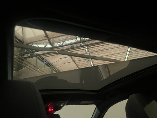 Peugeot 208 Hybrid 100 e-DCS6 GT Panoramadak | 17'' Lichtmetaal | Climate Controle | Keyless | Apple CarPlay ... ActivLease financial lease