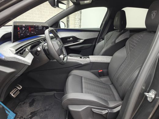 Peugeot 3008 1.2 Hybrid 136 GT | Achterbank in delen neerklapbaar | Achteruitrijcamera | Apple Carplay/Android... ActivLease financial lease