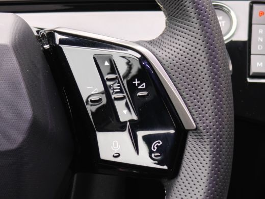 Peugeot 3008 1.2 Hybrid 136 GT | Achterbank in delen neerklapbaar | Achteruitrijcamera | Apple Carplay/Android... ActivLease financial lease