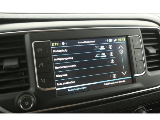 Peugeot e-Expert 75 kWh L2H1 | Elektrisch | Airco | 360° Camera | Carplay | Cruise | 3-Zits ActivLease financial lease