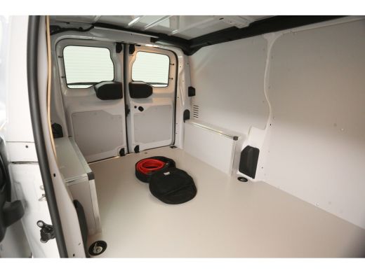 Peugeot e-Expert 75 kWh L2H1 | Elektrisch | Airco | 360° Camera | Carplay | Cruise | 3-Zits ActivLease financial lease