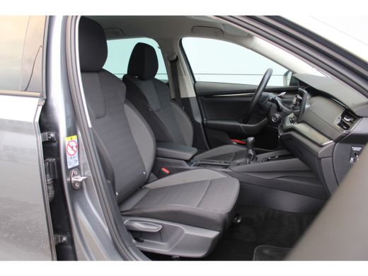 Skoda Octavia Combi 1.0 TSI Business Ed. | Climate & Cruise C.| Elec. Klep | Keyless | Navi | LED | DAB | | Cli... ActivLease financial lease