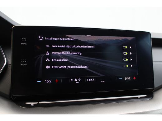 Skoda Octavia Combi 1.0 TSI Business Ed. | Climate & Cruise C.| Elec. Klep | Keyless | Navi | LED | DAB | | Cli... ActivLease financial lease