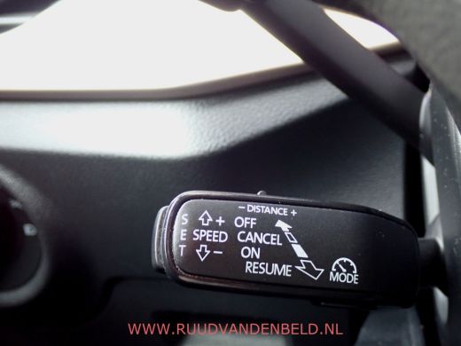 Skoda Scala 1.5TSI DSG7 ACC/FULL-LED/CAMERA/CARPLAY/VIRTUAL ActivLease financial lease