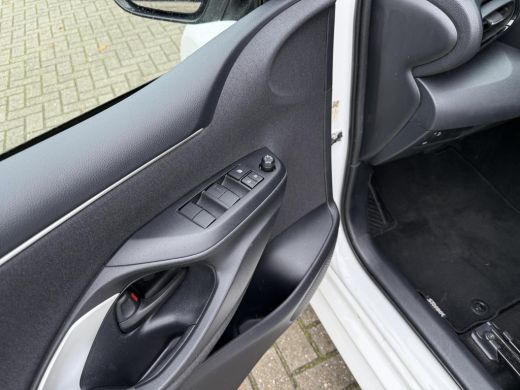 Toyota Yaris 1.5 Hybrid Dynamic Adaptief Cruise Camera Carplay ActivLease financial lease