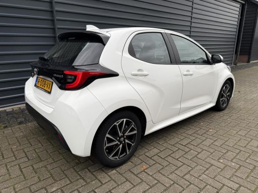 Toyota Yaris 1.5 Hybrid Dynamic Adaptief Cruise Camera Carplay ActivLease financial lease