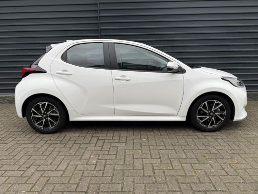 Toyota Yaris 1.5 Hybrid Dynamic Adaptief Cruise Camera Carplay ActivLease financial lease
