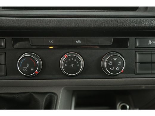 Volkswagen Crafter 30 2.0 TDI 140PK L3H3 | Airco | Cruise | Camera | 3-Zits | Carplay ActivLease financial lease