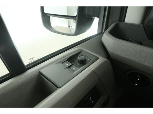 Volkswagen Crafter 30 2.0 TDI 140PK L3H3 | Airco | Cruise | Camera | 3-Zits | Carplay ActivLease financial lease