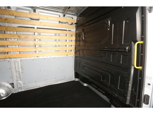 Volkswagen Crafter 30 2.0 TDI 140PK L3H3 | Airco | Cruise | Camera | 3-Zits | Carplay ActivLease financial lease